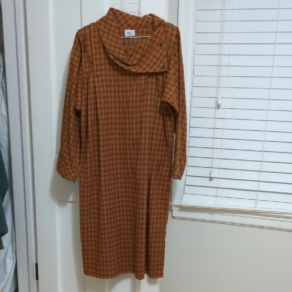 Elegant Checkered Long Sleeve Dress